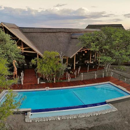 Etosha Oberland Lodge Okaukuejo Zewnętrze zdjęcie