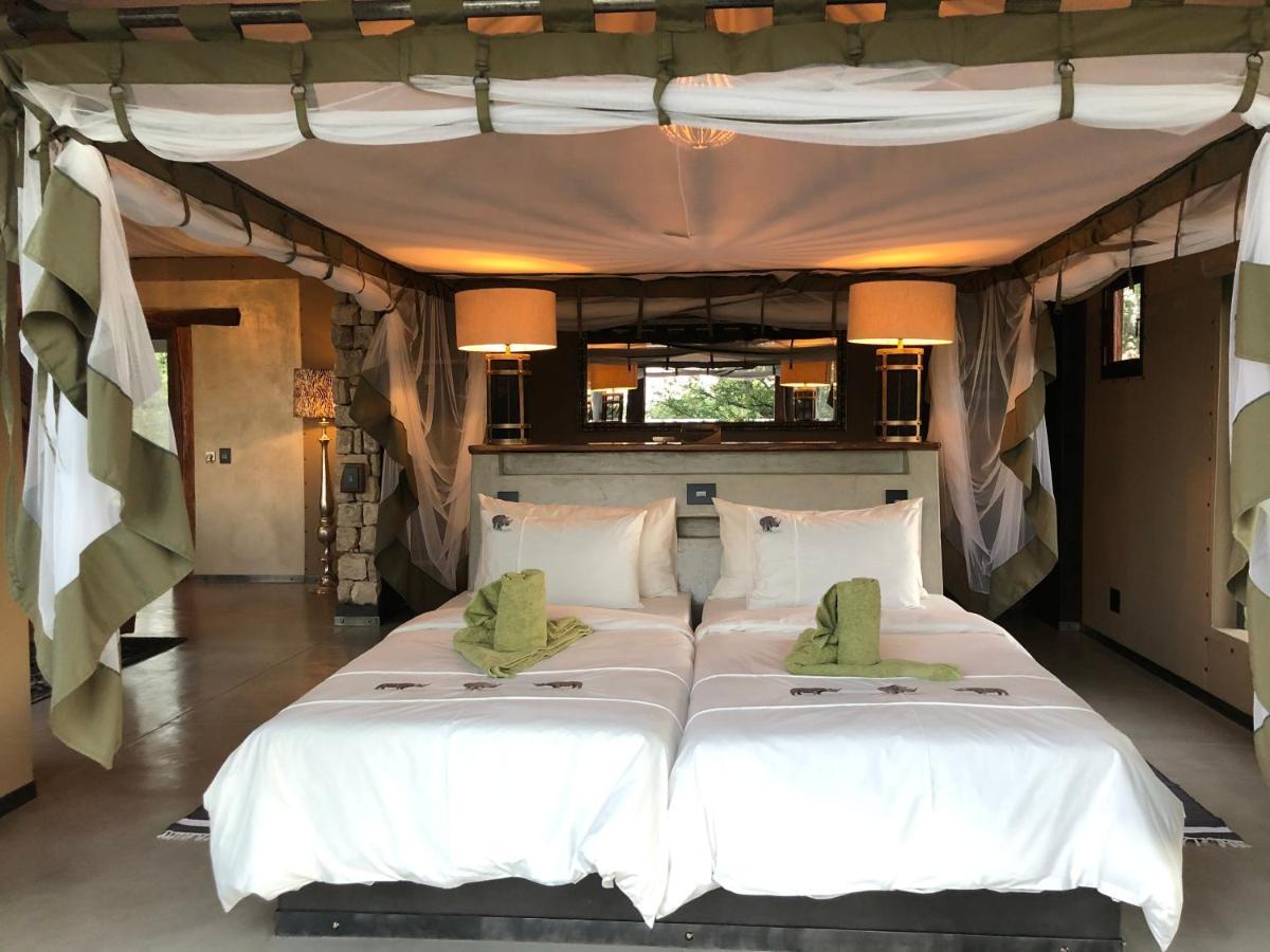 Etosha Oberland Lodge Okaukuejo Zewnętrze zdjęcie