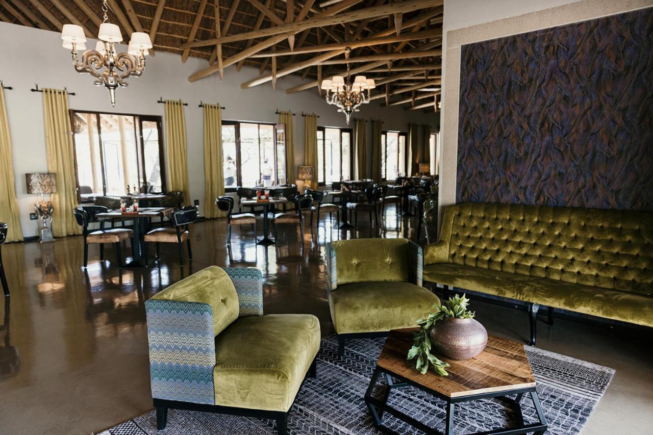 Etosha Oberland Lodge Okaukuejo Zewnętrze zdjęcie
