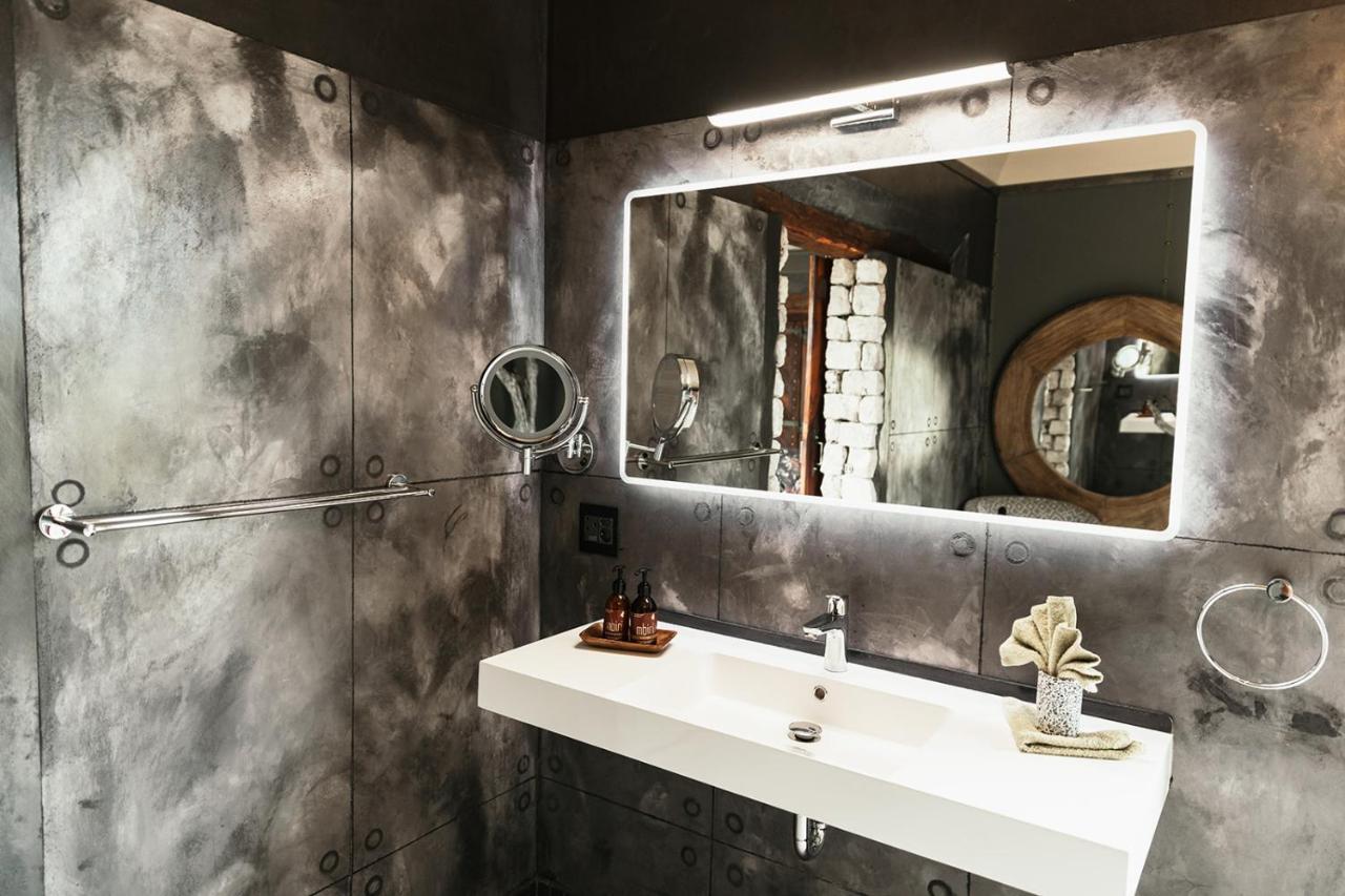 Etosha Oberland Lodge Okaukuejo Zewnętrze zdjęcie