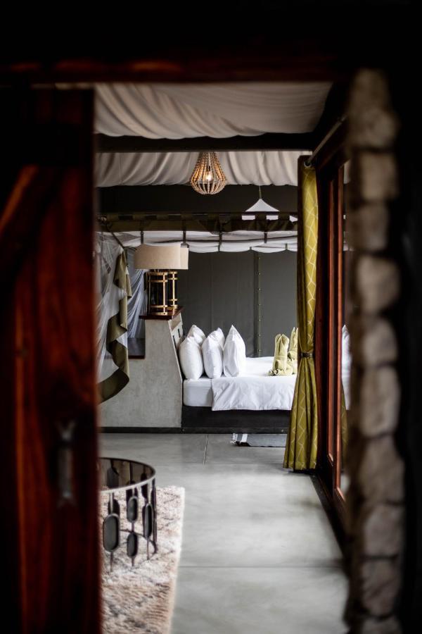 Etosha Oberland Lodge Okaukuejo Zewnętrze zdjęcie